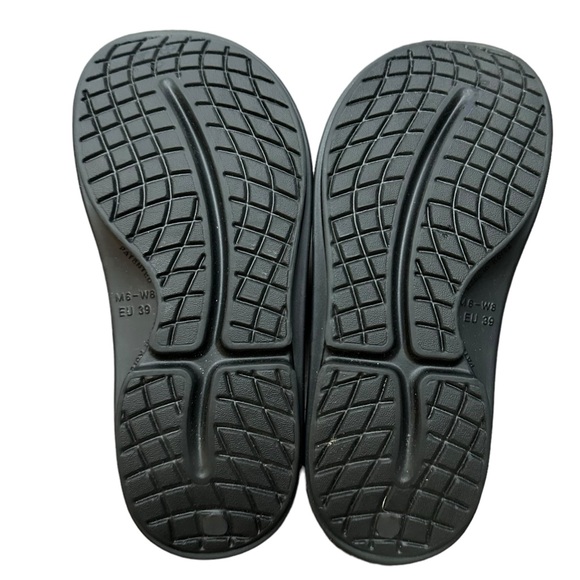 OOFOS BLACK OOAHH SPORT SLIDE RECOVERY SANDAL. MENS SIZE 6 WOMENS SIZE 8. - Picture 9 of 9